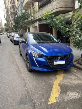 Peugeot 208 Feline 1.6 Tiptronic usado (2022) color Azul Oscuro precio $6.500.000