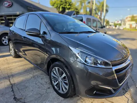 Peugeot 208 Feline 1.6 usado (2018) color Gris financiado en cuotas(anticipo $5.600.000 cuotas desde $360.000)