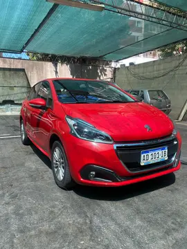 Peugeot 208 Allure 1.6 usado (2018) color Rojo financiado en cuotas(anticipo $9.000.000 cuotas desde $500.000)