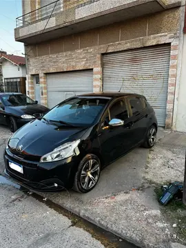 Peugeot 208 GT 1.6 THP usado (2019) color Negro financiado en cuotas(anticipo $5.600.000 cuotas desde $250.000)