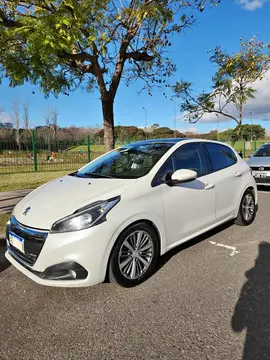 Peugeot 208 Feline 1.6 usado (2019) color Blanco Banquise financiado en cuotas(anticipo $8.500.000 cuotas desde $350.000)