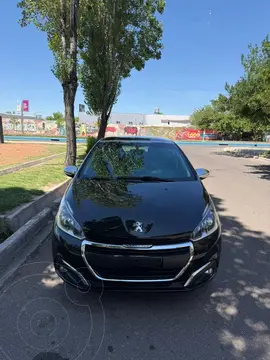 Peugeot 208 Urban Tech 1.6 Edicion Limitada usado (2019) color Negro Perla precio $20.000.000