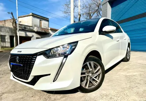 Peugeot 208 Allure 1.6 usado (2023) color Blanco Banquise financiado en cuotas(anticipo $3.000.000 cuotas desde $200.000)