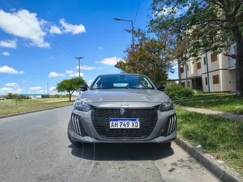 Peugeot 208 Allure 1.6 Aut usado (2025) color Gris precio $28.000.000