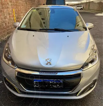 Peugeot 208 Active 1.6 usado (2018) color Blanco financiado en cuotas(anticipo $5.000.000 cuotas desde $250.000)