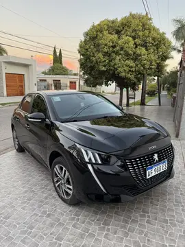 Peugeot 208 Feline 1.6 Tiptronic usado (2023) color Negro financiado en cuotas(anticipo $1.500.000 cuotas desde $225.000)