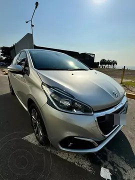 Peugeot 208 Feline 1.6 usado (2019) color Gris financiado en cuotas(anticipo $7.300.000 cuotas desde $300.000)