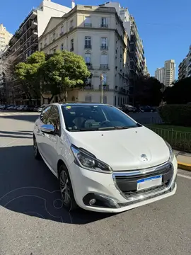 Peugeot 208 Feline 1.6 usado (2020) color Blanco Banquise financiado en cuotas(anticipo $8.000.000 cuotas desde $590.000)