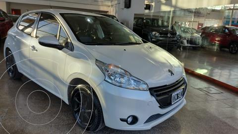 foto Peugeot 208 Active 1.5 usado (2014) color Blanco precio $1.360.000