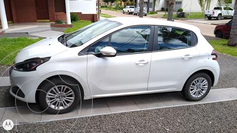 foto Peugeot 208 Allure 1.6 usado (2018) precio $1.350.000