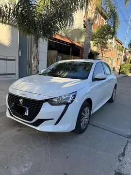 Peugeot 208 Active 1.6 usado (2020) color Blanco precio $7.500.000