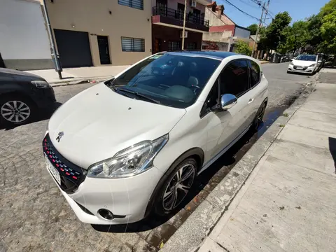 Peugeot 208 GTi usado (2016) color Blanco precio u$s18.700