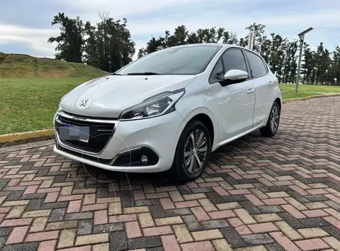 Peugeot 208 Feline 1.6 Aut usado (2019) color Blanco precio $7.000.000