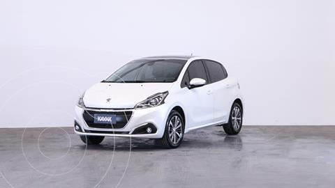foto Peugeot 208 Feline 1.6 usado (2019) color Blanco Banquise precio $2.080.000