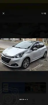 Peugeot 208 Feline 1.6 usado (2018) color Gris Aluminium precio u$s11.900