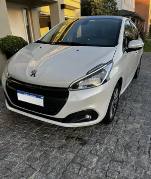 Peugeot 208 Feline 1.6 usado (2020) color Gris precio $6.000.000