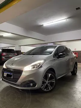 Peugeot 208 GT 1.6 THP usado (2017) color Gris Aluminium financiado en cuotas(anticipo $3.000.000 cuotas desde $255.000)