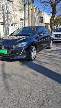 Peugeot 208 Active 1.6 Pack usado (2023) color Negro Perla precio $22.000.000