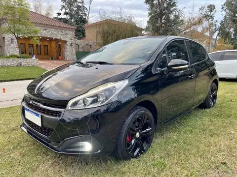 Peugeot 208 Feline 1.6 usado (2019) color Negro Perla precio $6.000.000