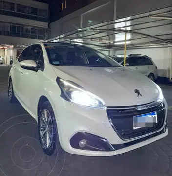 Peugeot 208 Feline 1.6 usado (2019) color Blanco Banquise financiado en cuotas(anticipo $8.000.000 cuotas desde $400.000)