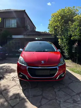 Peugeot 208 Feline 1.6 usado (2018) color Rojo Aden financiado en cuotas(anticipo $3.000.000 cuotas desde $235.000)