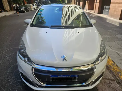Peugeot 208 Feline 1.6 usado (2016) color Blanco Nacre precio u$s10.400