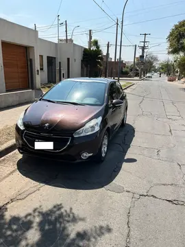 Peugeot 208 Allure 1.6 usado (2016) color Marron precio $13.400.000