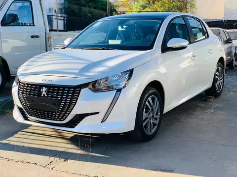 Peugeot 208 Allure 1.6 Tiptronic usado (2023) color Blanco Nacarado financiado en cuotas(anticipo $3.000.000 cuotas desde $240.000)