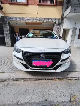 Peugeot 208 Active 1.6 Tiptronic Pack usado (2023) color Blanco Nacarado precio $24.000.000