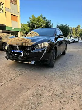 Peugeot 208 Allure 1.6 Tiptronic usado (2022) color Negro financiado en cuotas(anticipo $6.500.000 cuotas desde $300.000)