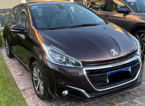 Peugeot 208 Allure 1.6 usado (2019) color Marron financiado en cuotas(cuotas desde $6.000.000)
