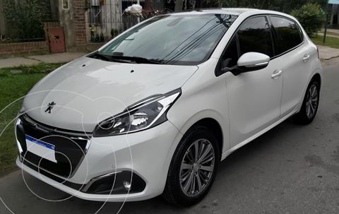 foto Peugeot 208 Feline 1.6 usado (2019) precio $1.990.000