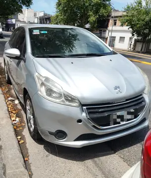 Peugeot 208 Active 1.5 usado (2014) color Gris Aluminium precio $11.900.000