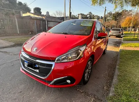 Peugeot 208 Feline 1.6 usado (2018) color Rojo precio $9.500.000