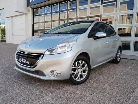 Peugeot 208 208 1.6 5P ALLURE TOUCH usado (2015) color Gris precio $16.200.000