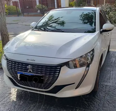 Peugeot 208 Allure 1.6 Aut usado (2021) color Blanco financiado en cuotas(anticipo $4.000.000 cuotas desde $200.000)