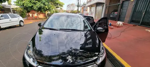Peugeot 208 Feline 1.6 usado (2018) color Negro precio $3.500.000