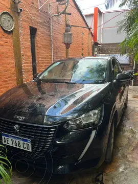 Peugeot 208 Active 1.6 usado (2021) color Negro precio $22.000.000
