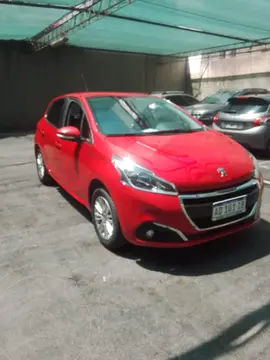 Peugeot 208 Allure 1.6 usado (2018) color Rojo precio $9.000.000