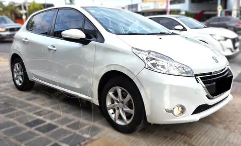 Peugeot 208 Allure 1.5 NAV usado (2016) color Blanco precio $13.500.000
