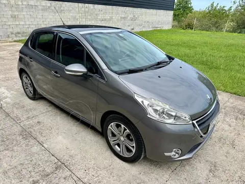 Peugeot 208 Feline 1.6 usado (2018) color Gris financiado en cuotas(anticipo $8.000.000 cuotas desde $650.000)