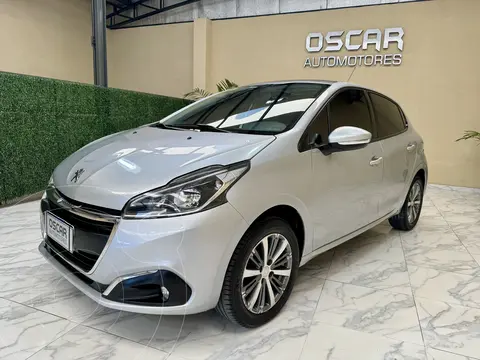 Peugeot 208 Allure 1.6 usado (2017) color Gris Aluminium precio $15.990.000