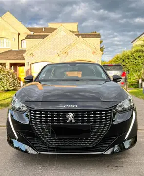 Peugeot 208 Allure 1.6 usado (2021) color Negro Perla precio $10.000.000