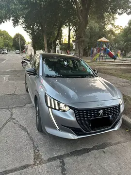 Peugeot 208 Feline 1.6 Tiptronic usado (2024) color Gris Aluminium financiado en cuotas(anticipo $12.000.000 cuotas desde $380.000)