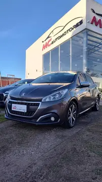 Peugeot 208 208 1.6 5P.HDI ALLURE usado (2018) color Gris precio u$s15.000