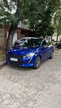 Peugeot 208 GT T200 usado (2023) color Azul Electrico precio $7.500.000
