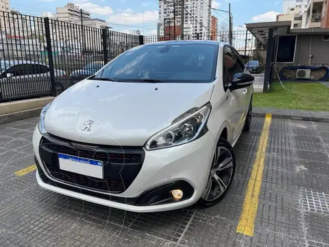 Peugeot 208 GT 1.6 THP usado (2018) color Blanco Nacre financiado en cuotas(anticipo $3.250.000 cuotas desde $244.000)