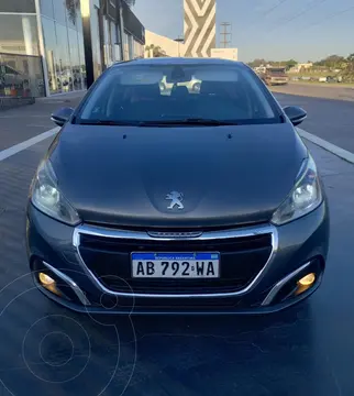 Peugeot 208 Feline 1.6 usado (2017) color Gris precio u$s11.000