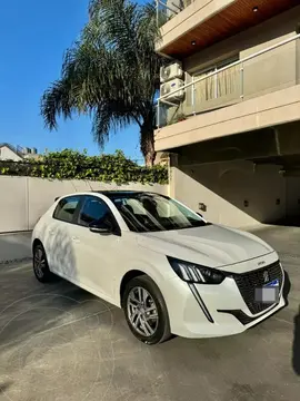 Peugeot 208 Feline 1.6 Tiptronic usado (2021) color Blanco precio $10.500.000