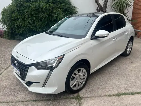 Peugeot 208 Active 1.6 Pack usado (2023) color Blanco financiado en cuotas(anticipo $3.000.000 cuotas desde $200.000)